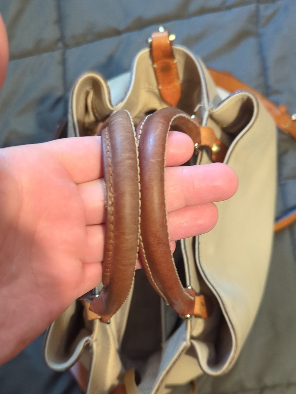 Dooney & Bourke City Barlow Beige Leather Tote Bag 🛍️ 🥰 - Picture 9 of 10